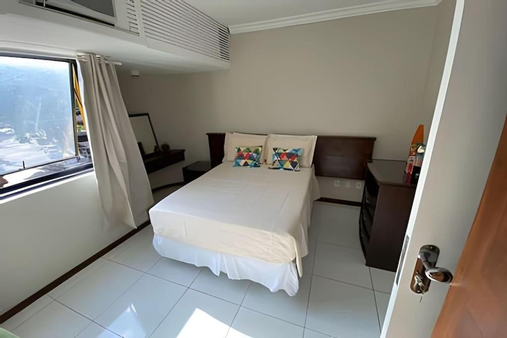 1/4, Camareira, Piscina, Barra/ondina *